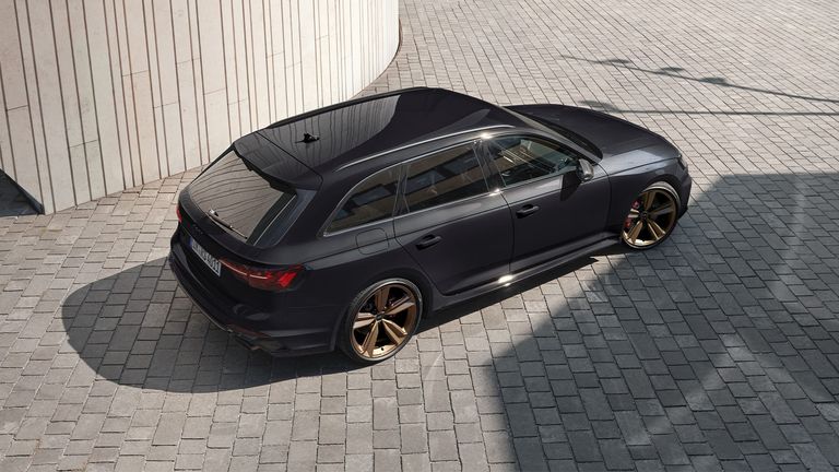 Audi RS 4 Avant with Audi exclusive